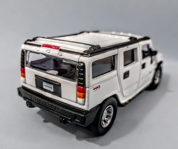 Miniatura Maisto esc- 1:46 <br>Hammer H2 Suv..Branca