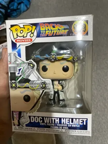 Funko Pop Dr Emmet Brown com capacete