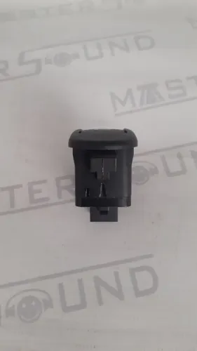Botão  simples do vidro elétrico. D.D. para: Peugeot 307/406 e Citroën C3. Novo.