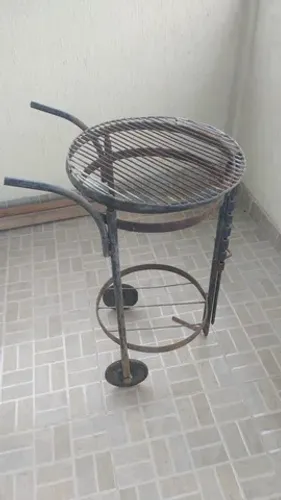 Carrinho de churrasqueira