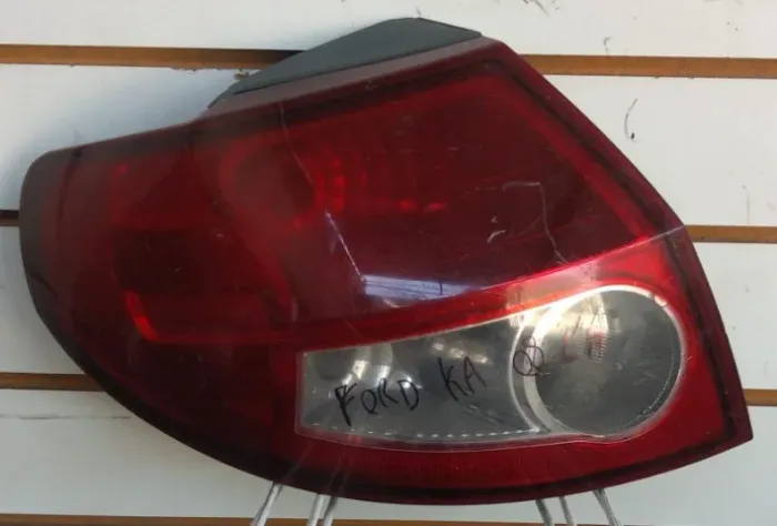 LANTERNA FORD KA 08/13 LH