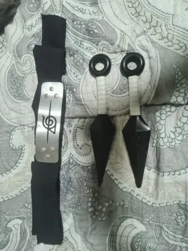 Naruto, Kunai e Bandana