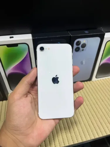 iPhone SE 3 64 gb 
