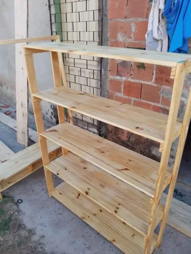 Prateleira de Pallet de pinus