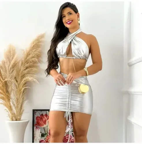 Conjunto Metalizado Prateado Veste 38 ao 40 Novo