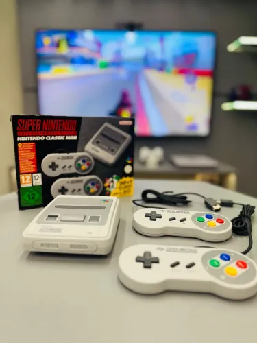 Super Nintendo Classic Mini Europeu Versão Especial + Case Oficial