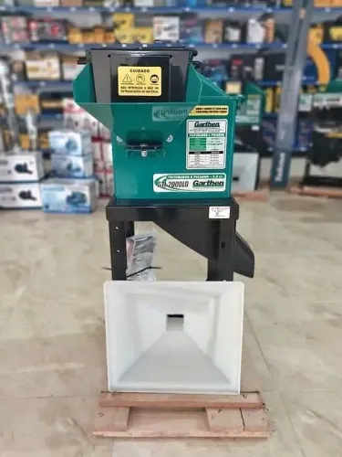 Forrageira Triturador Motor 2CV C/ Peneiras 220v  - Garthen (Nova)