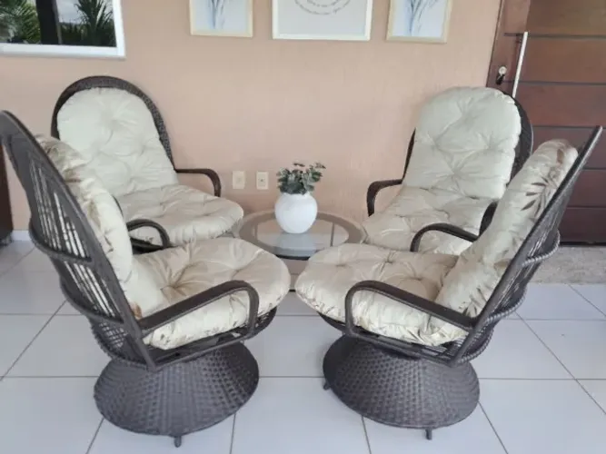 Vendo Conjunto de Cadeiras em Vime para Varanda