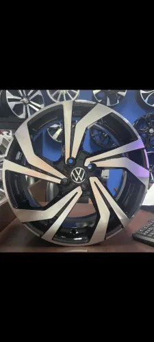 Rodas Jetta GLI aro15 novas em até 10x de R$256,00 no cartão de crédito