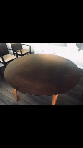 Mesa de Jantar Fernando Jaeger, 1.30m, estrutura em Madeira Maciça, Aceito Ofertas.