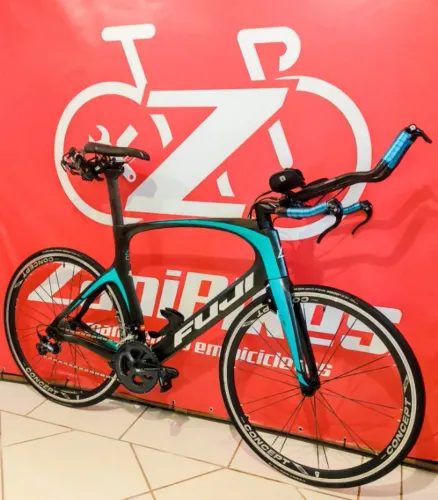 Bicicleta Fuji Norcom Triathlon tamanho 57