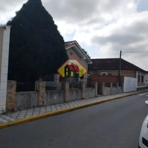 Belíssima Casa no Centro da Cidade, excelente para Comercio, Clinicas e outros.