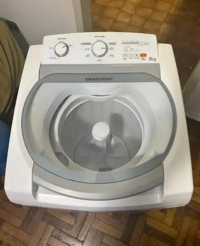 Máquina de Lavar Brastemp 9kg 127v semi nova 