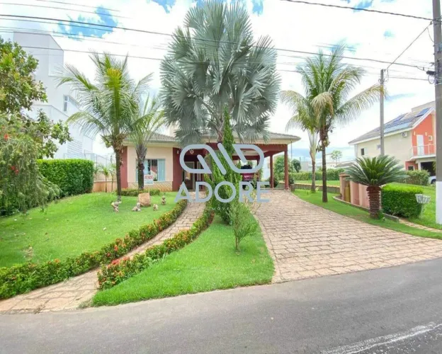 Casa à Venda no Condomínio Terras de Mont Serrat - Salto/SP
