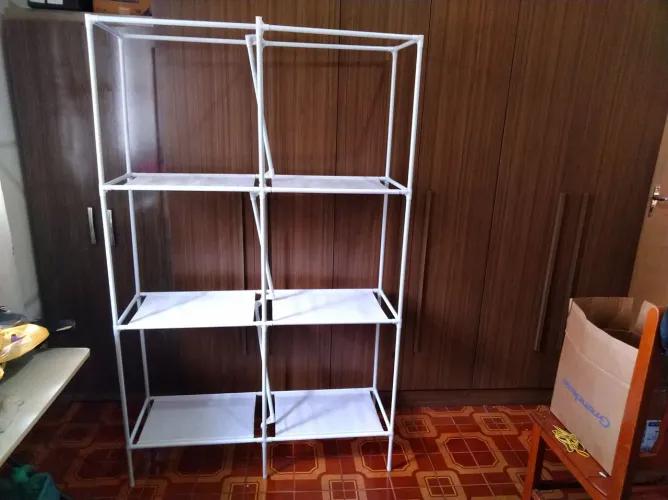 Organizador com prateleiras + peças (Ver fotos)