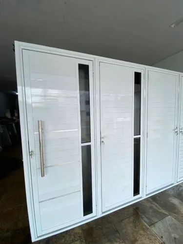OFERTAS DE NATAL - PORTAS DE ALUMÍNIO BRANCO (MAIS REFORÇADA)