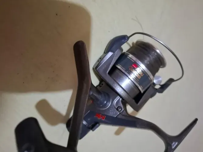 Abu Garcia MX130R relação de engrenagem 5.2:1 semi novo