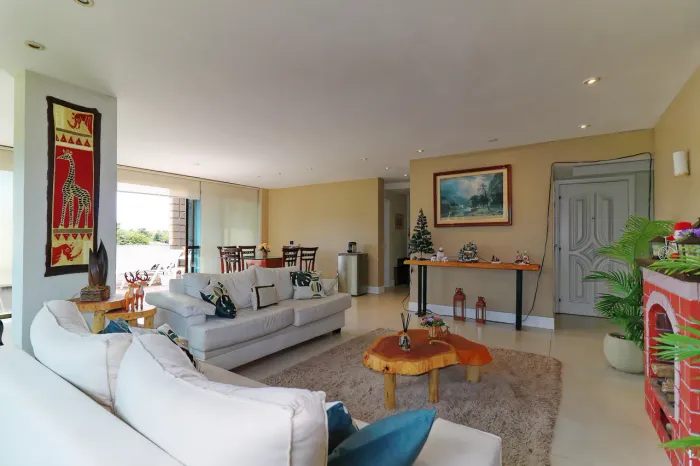 Excelente Cobertura duplex de 220m² com 4 suítes no Condomínio Jardim Europa