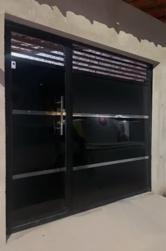 Portões em alumínio para garagem automático. Diversos modelos