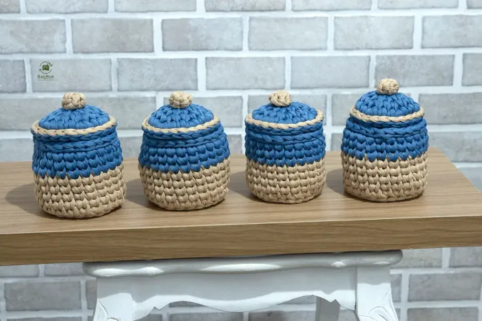 Kit com 4 potes em fio de malha