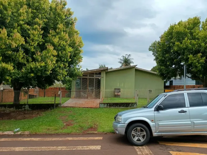 Casa a venda em Céu Azul, PR 