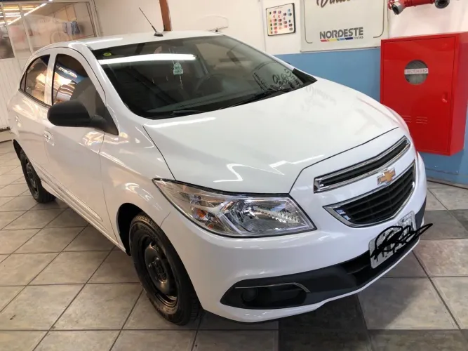 Chevrolet Onix Hatch LT 1.0 8V Flex Power Mec. 4P 2015