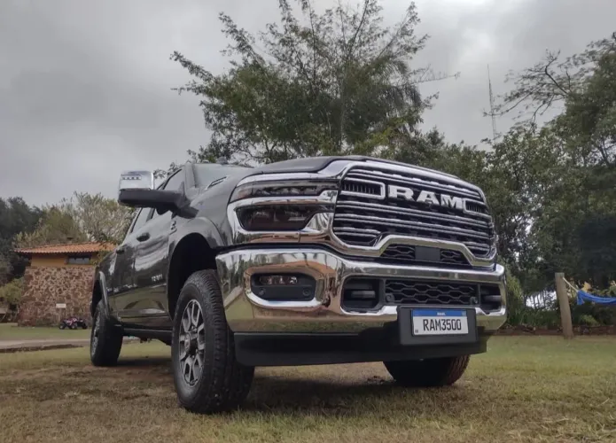 Ram 3500 Limited Longhorn 6.7 TB CD Diesel 2025