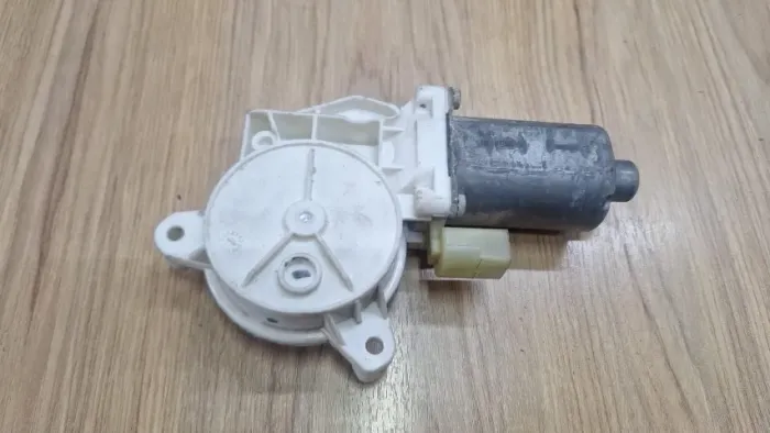 Motor Máquina Vidro Traseira Direita Polo