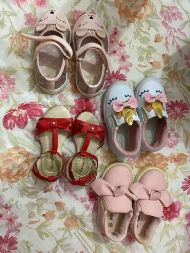 Kit de Sapatinhos de Menina - Diversos Modelos e Marcas