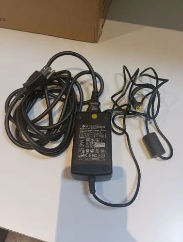Fonte Carregador monitor LG