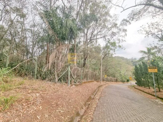Terreno em Condomínio à venda no Condomínio Vale da Santa Fé em Vinhedo/SP