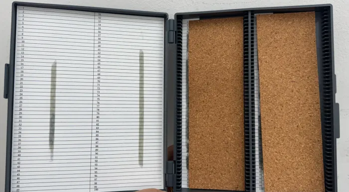 Porta lâminas microscopia 100 lugares 