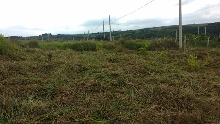 Vende-se um terreno 1000m2