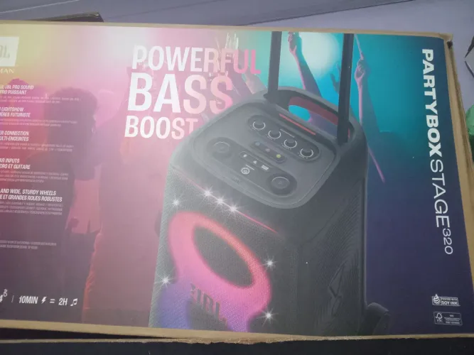 Vendo jbl 320 na caixa