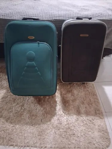 Vende-se malas grandes de viagem