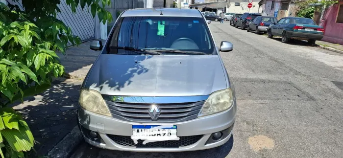 Renault Logan Expression Hi-flex 1.6 8V 4P 2013