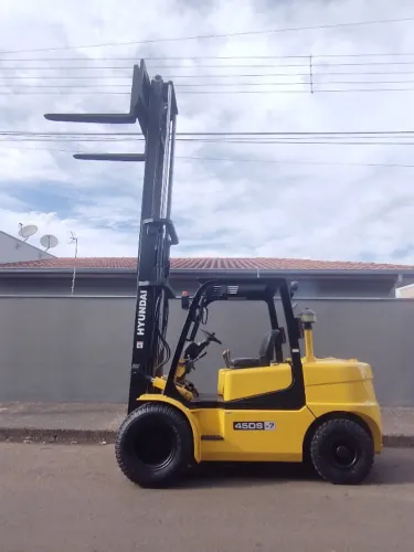 Empilhadeira Hyundai 4,5T * Diesel com deslocador * 2008