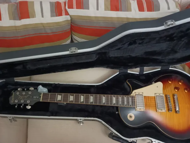 Guitarra Les paul Epiphone standard plus top vintage!