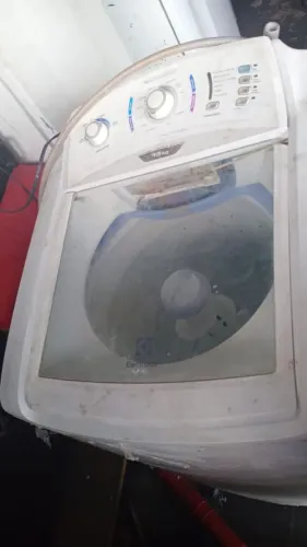 MÁQUINA DE LAVAR ROUPAS ELECTROLUX 13Kg 