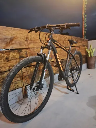 Bicicleta krw aro 29 - usado em bom estado