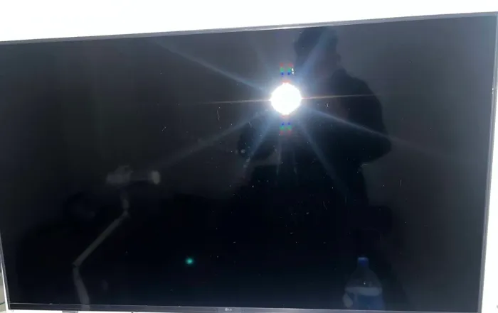 Smart TV LG 43" 4K UHD AI (Modelo 2025) - Na Caixa!
