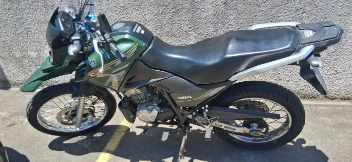 Crosser 2025 na garantia doc ok