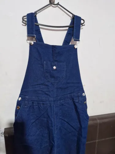Jardineira jeans