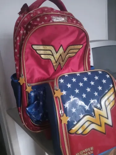 Mochila escolar (nova)