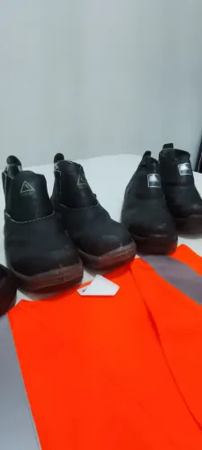 3 PARES DE BOTINAS DE SEGURANÇA + LUvas + COLETE REFLEXIVO - KIT LOGÍSTICA