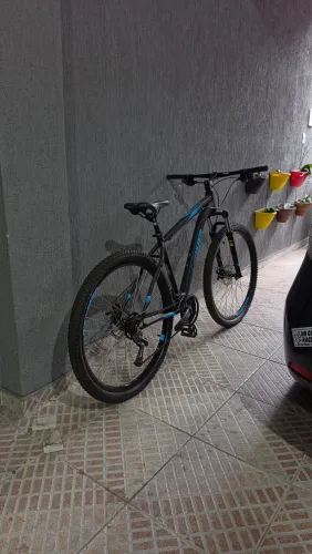 Bicicleta Rockrider ST100 Aro 29 - Praticamente nova!