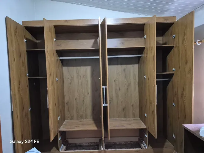 Vendo guarda-roupa grande