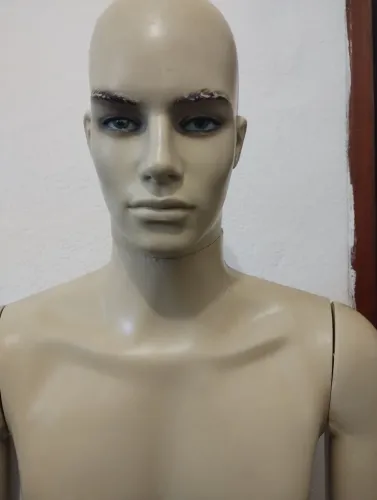 Manequim masculino