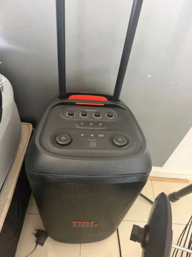 Caixa de som Jbl PartyBox 320