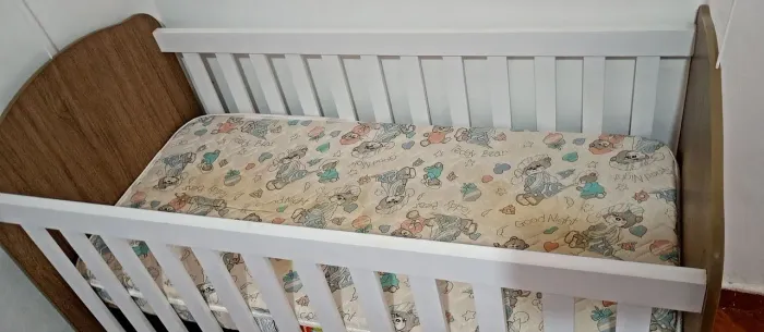 Berço semi novo